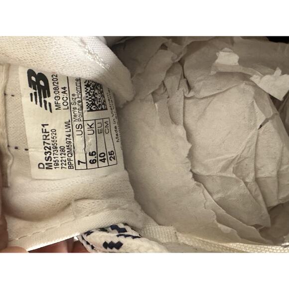 New Balance 327 Shoes Mens Size 7 Beige White Suede Colorblock Sneakers MS327RF1 - Picture 13 of 13